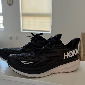 Hoka Clifton 9